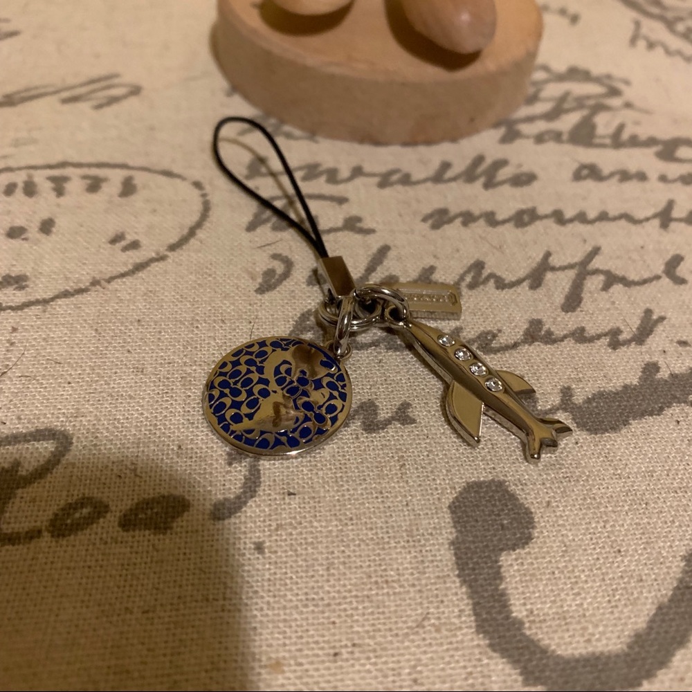 Coach Cell Tag - Picture 5 of 5